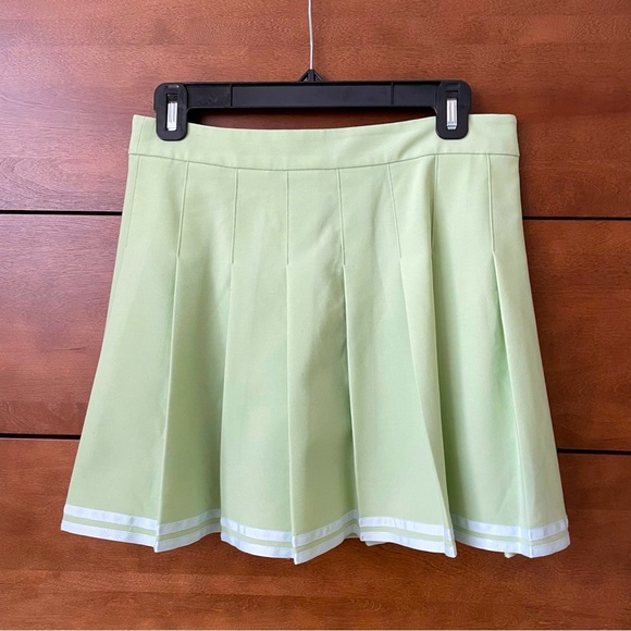 Aritzia Sunday Best Pleated Mini Skirt Size 8 Green Tennis Skater Preppy - Picture 3 of 12